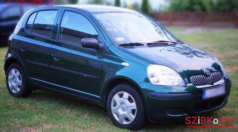 2004' Toyota Yaris photo #1