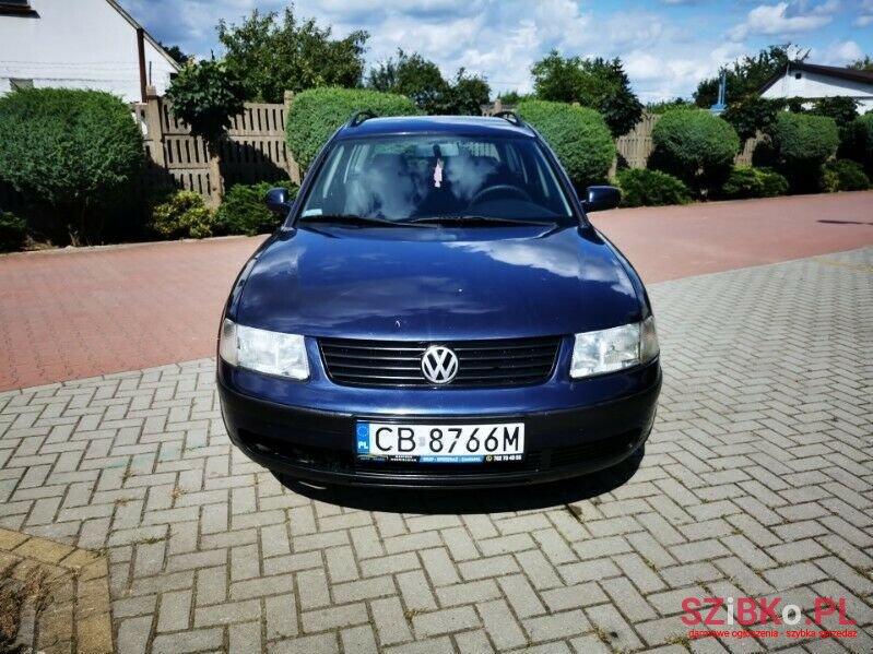 1998' Volkswagen Passat photo #2