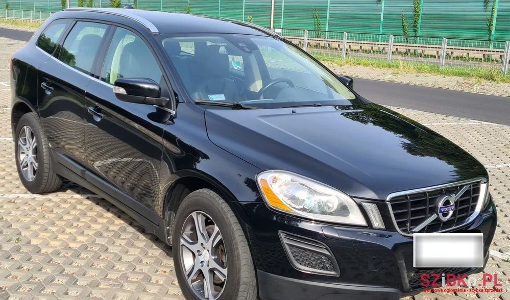 2012' Volvo Xc 60 D4 Momentum photo #4