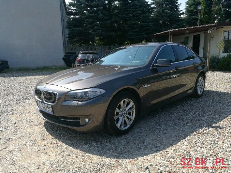 2011' BMW Seria 5 photo #2