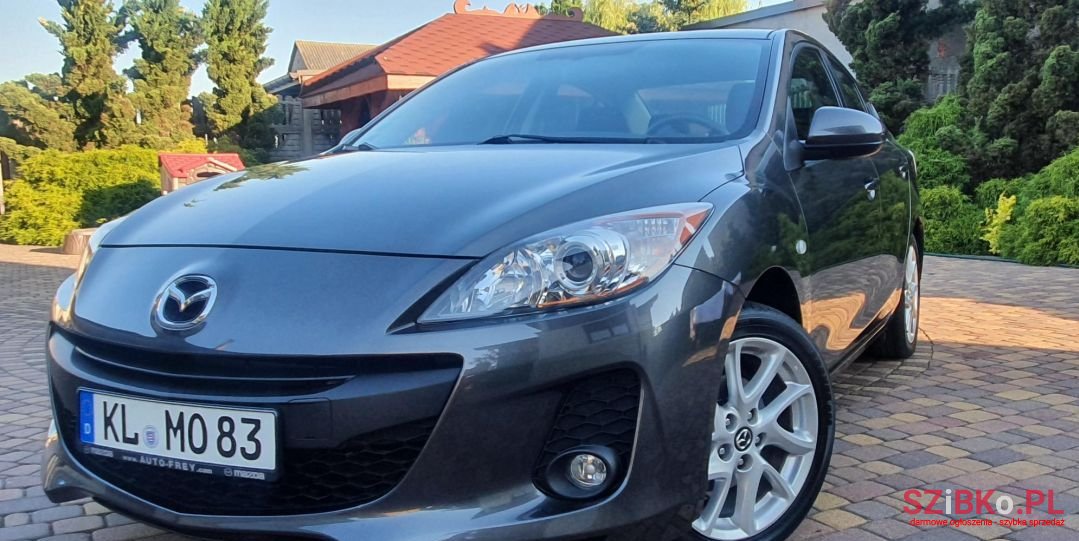 2013' Mazda 3 photo #3