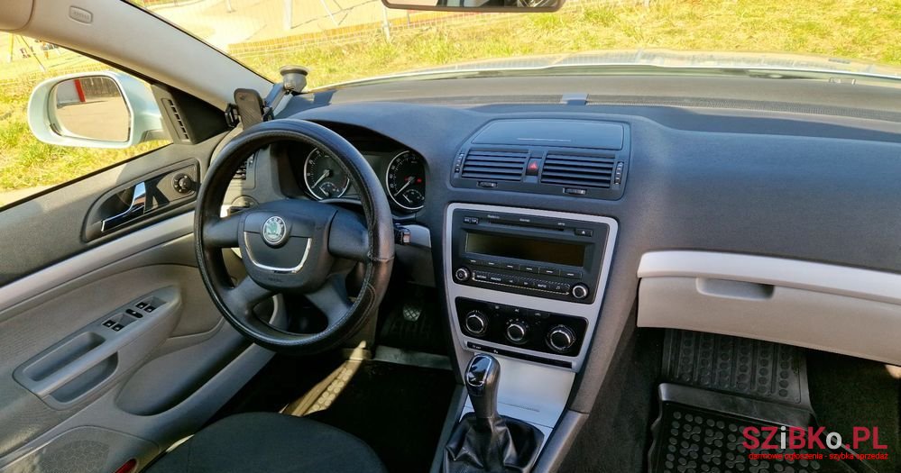 2011' Skoda Octavia photo #6