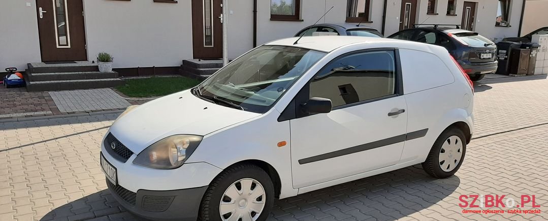 2008' Ford Fiesta photo #1