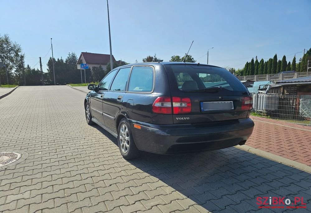 2002' Volvo V40 photo #4