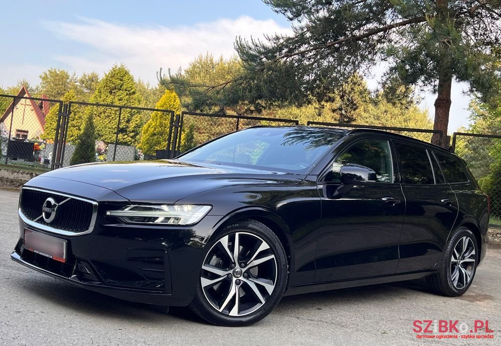 2021' Volvo V60 B4 D photo #2