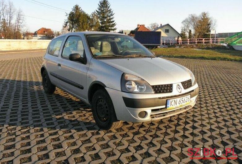 2003' Renault Clio photo #1