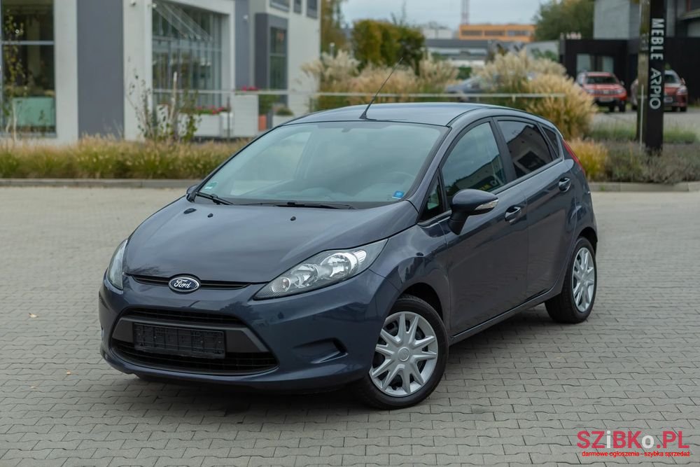2012' Ford Fiesta 1.25 Ghia photo #2