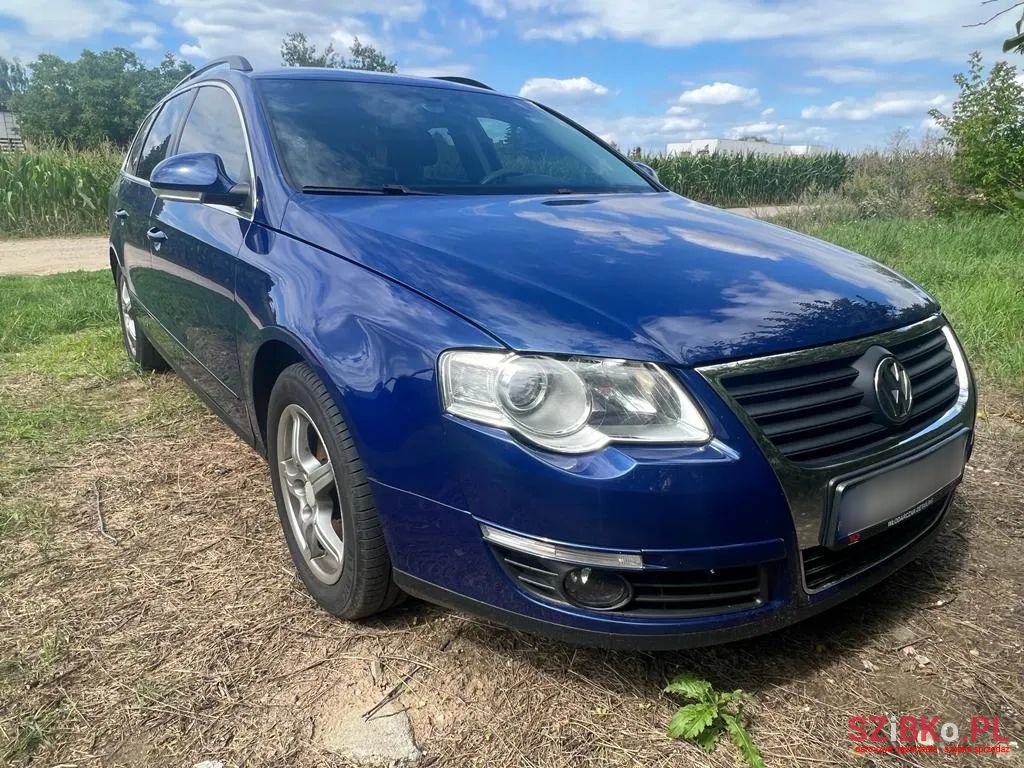 2007' Volkswagen Passat photo #1