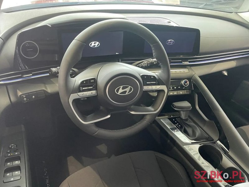 2024' Hyundai Elantra photo #3