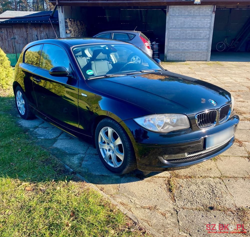 2009' BMW 1 Series photo #5