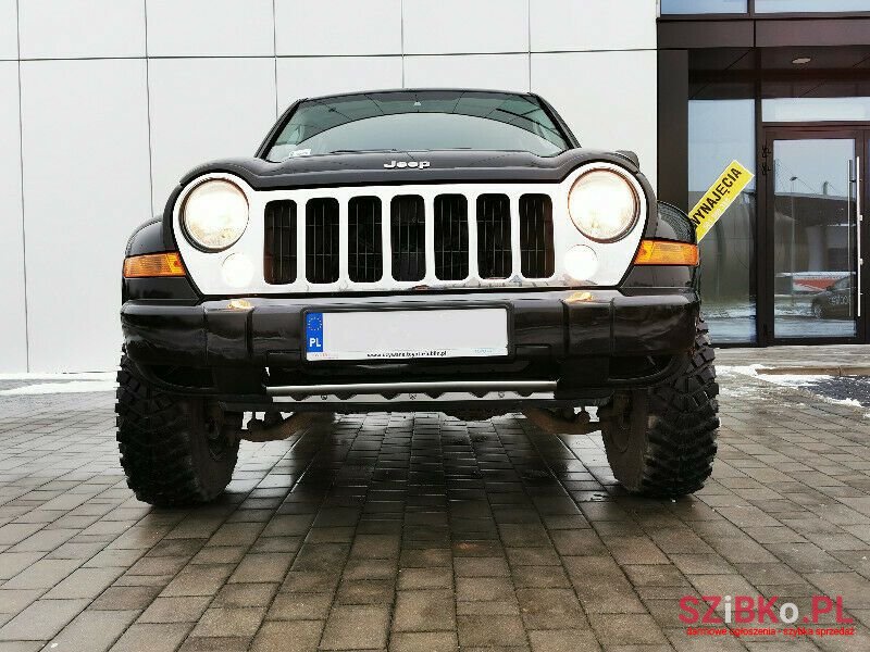 2005' Jeep Cherokee Liberty photo #6
