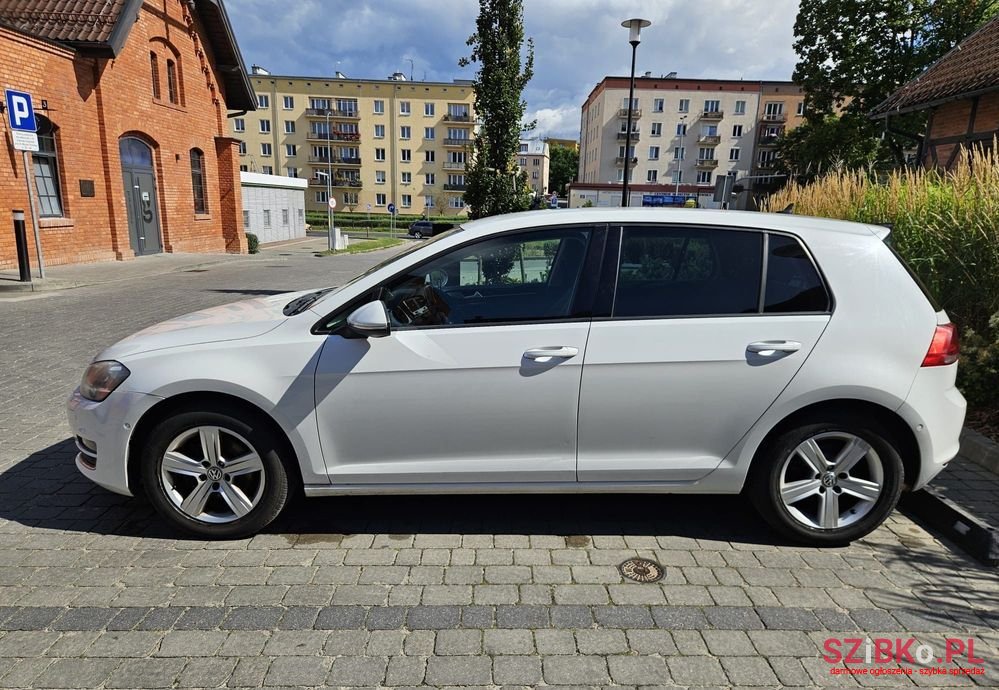 2013' Volkswagen Golf photo #3