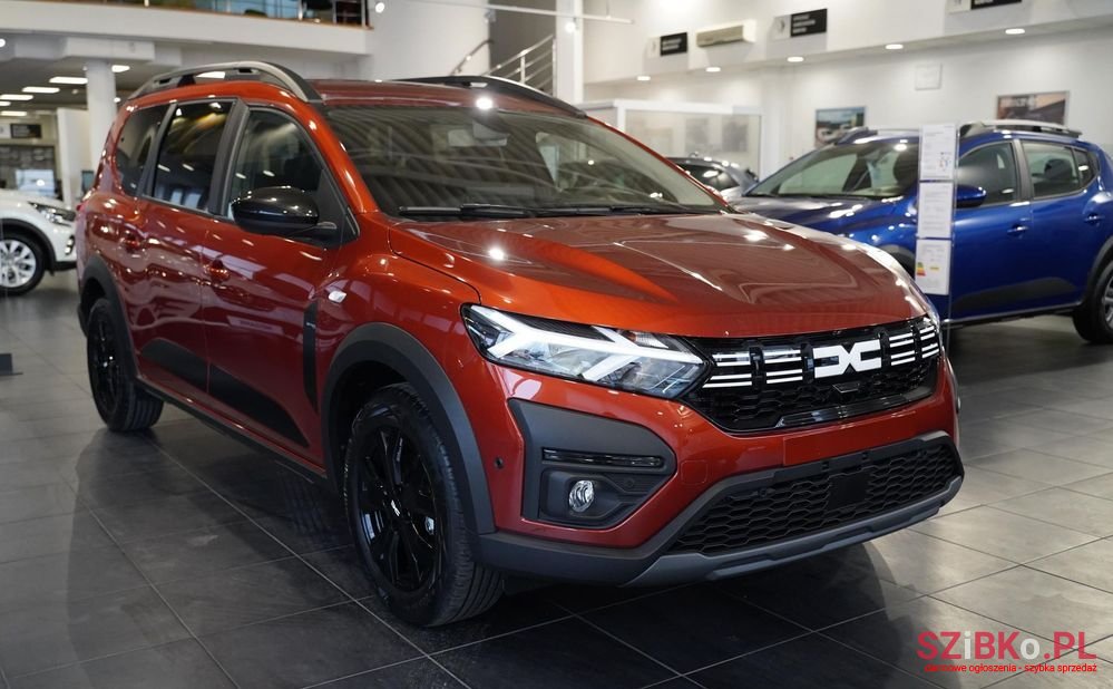 2023' Dacia Jogger photo #2