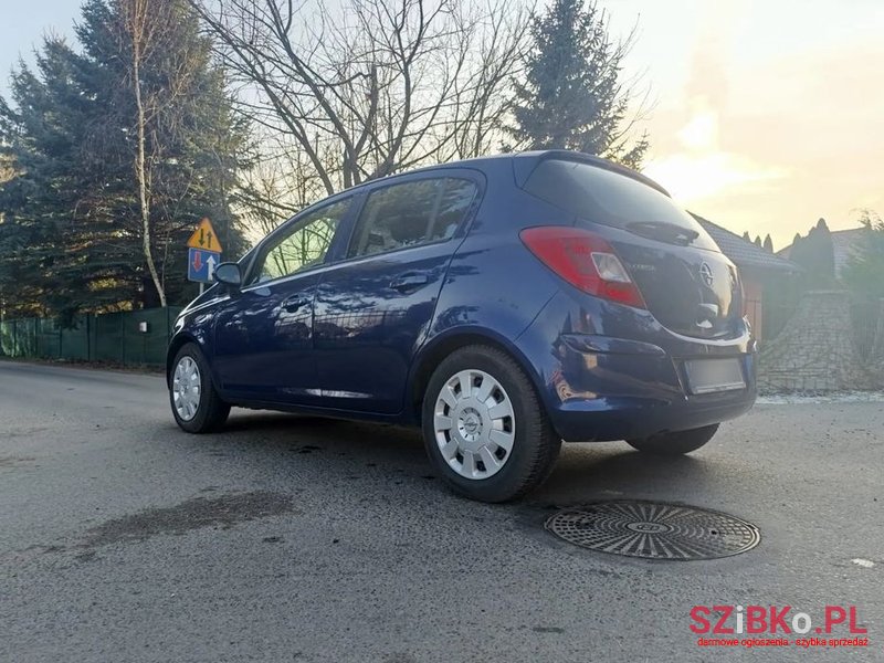 2009' Opel Corsa 1.2 16V Cosmo photo #4