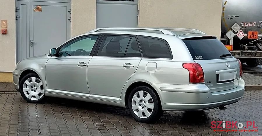2005' Toyota Avensis 2.0 D-4D Luna photo #3