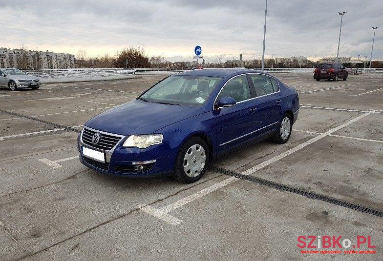 2006' Volkswagen Passat photo #2