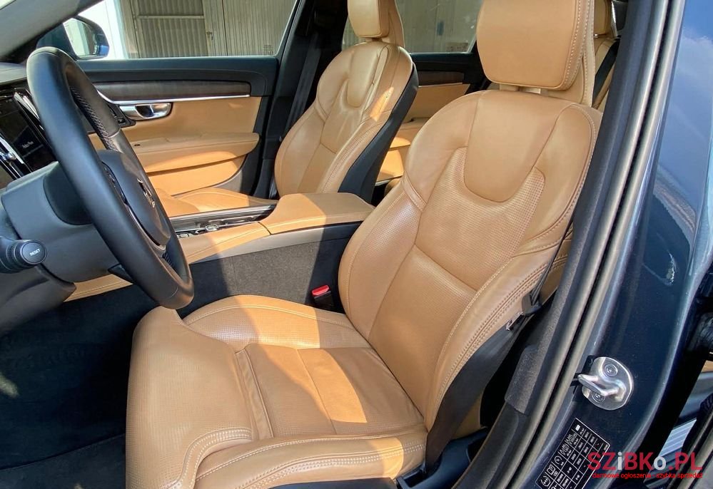 2022' Volvo V90 photo #5