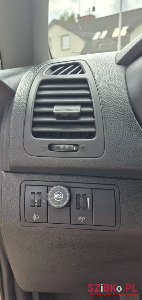 2014' Kia Venga 1.4 L photo #4