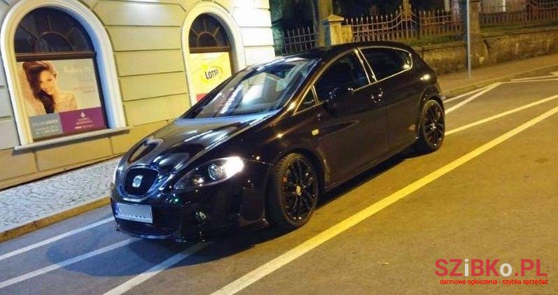 2007' SEAT Leon photo #1