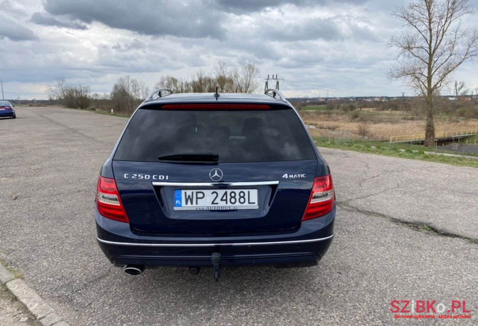 2012' Mercedes-Benz Klasa C photo #3