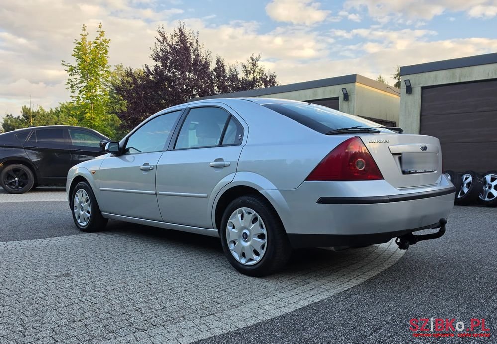2001' Ford Mondeo 1.8 Ghia photo #5
