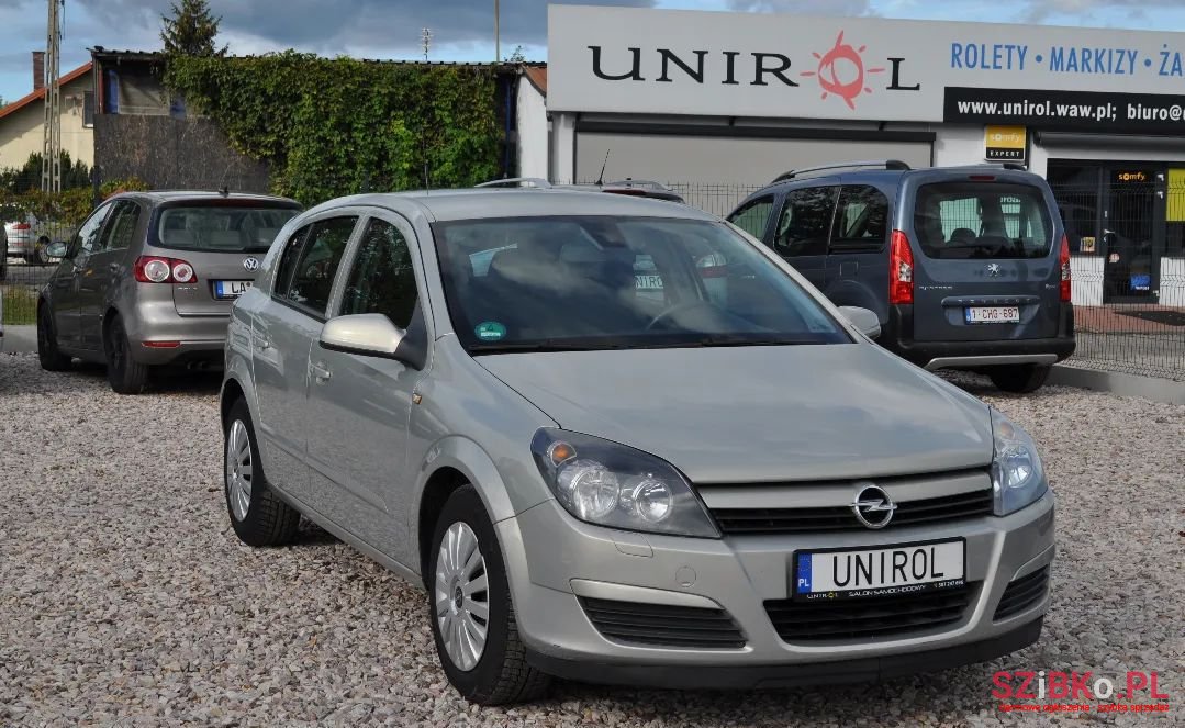 2005' Opel Astra photo #3