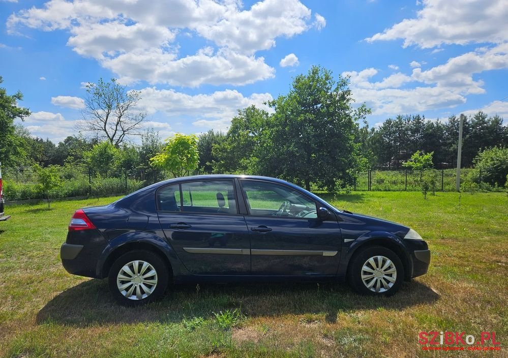 2006' Renault Megane photo #6