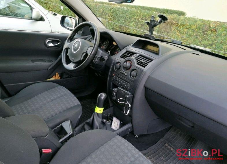 2007' Renault Megane photo #1
