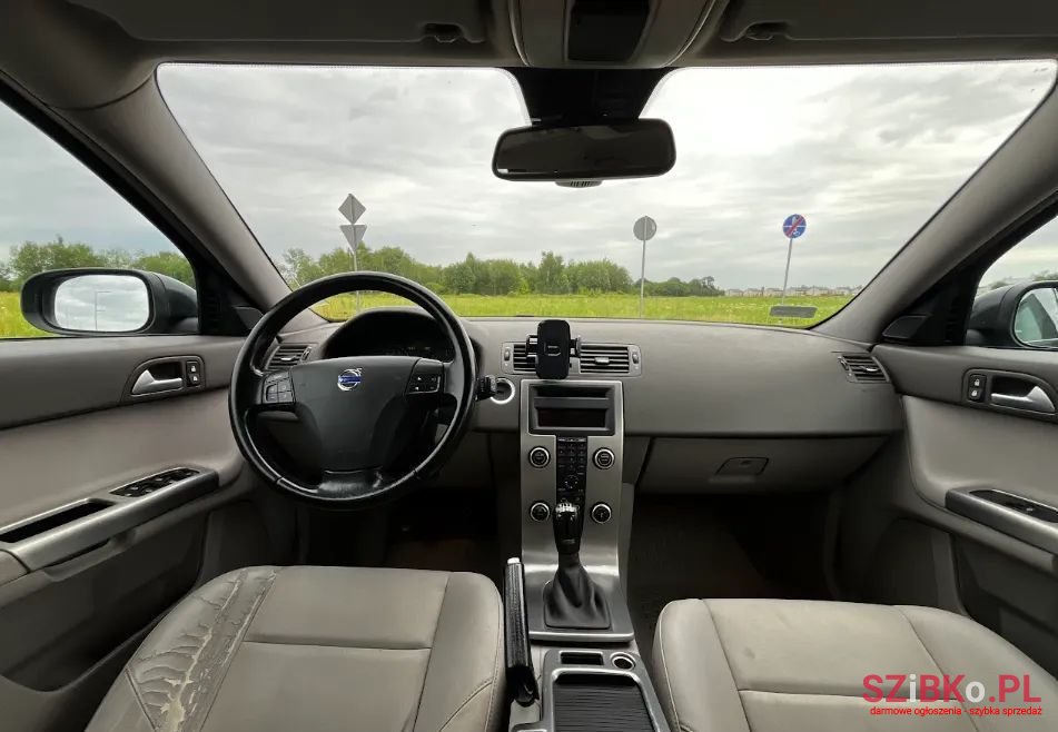 2009' Volvo V50 2.0D Momentum photo #5