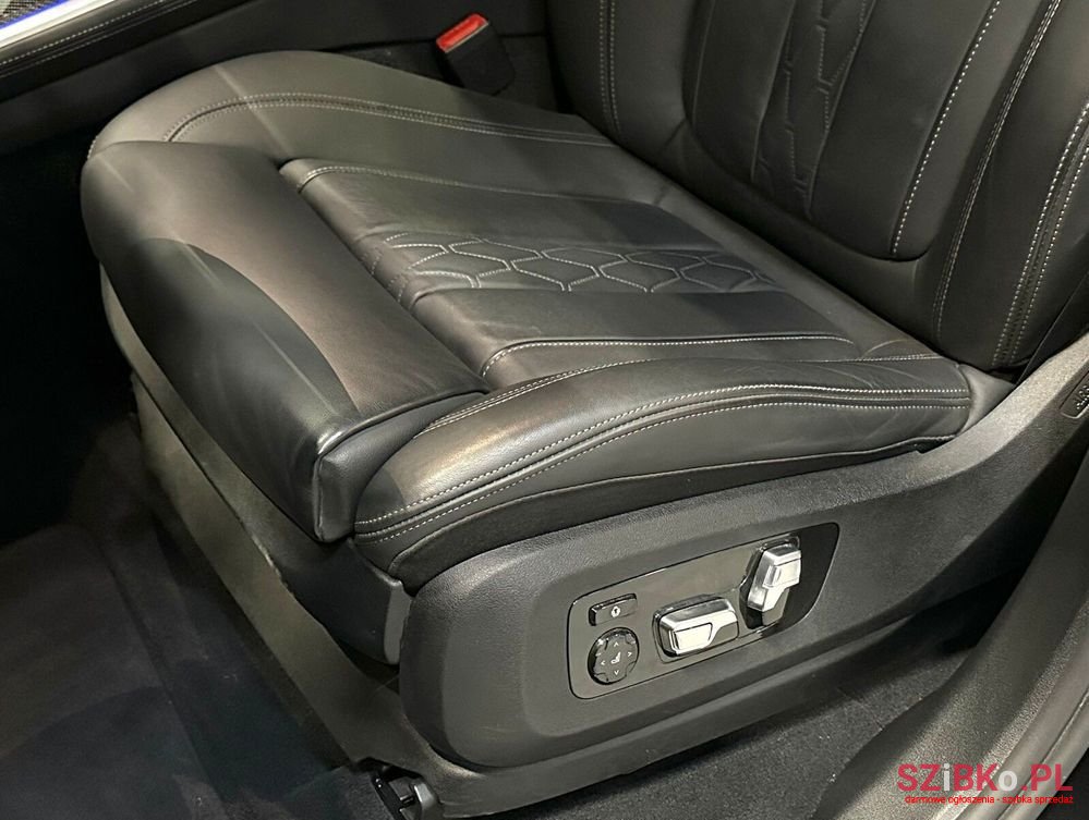 2021' BMW X5 photo #4