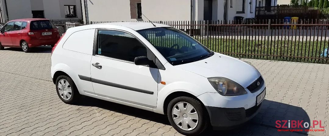 2008' Ford Fiesta photo #5