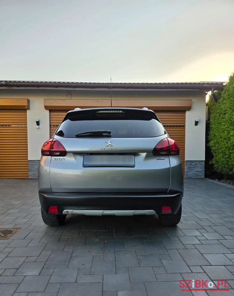 2016' Peugeot 2008 photo #6
