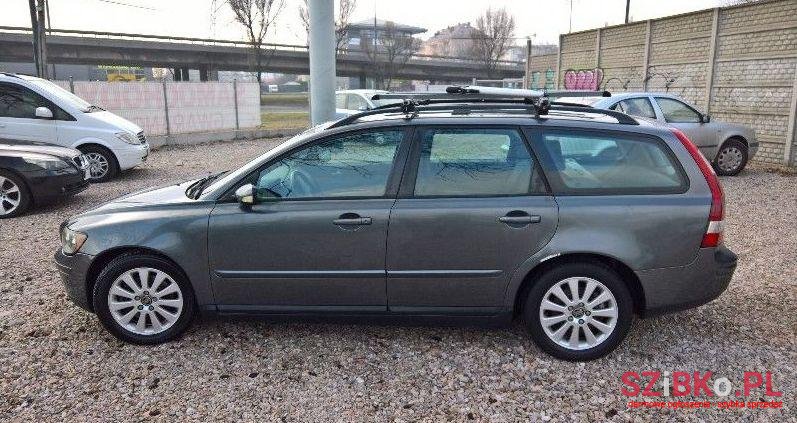 2004' Volvo V50 photo #2