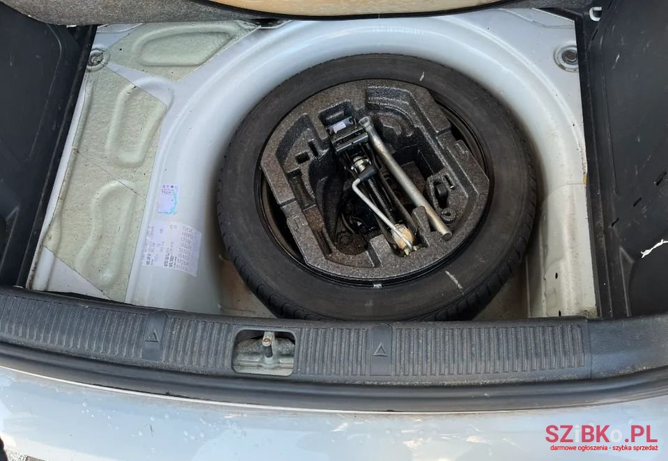 2011' Skoda Fabia photo #6