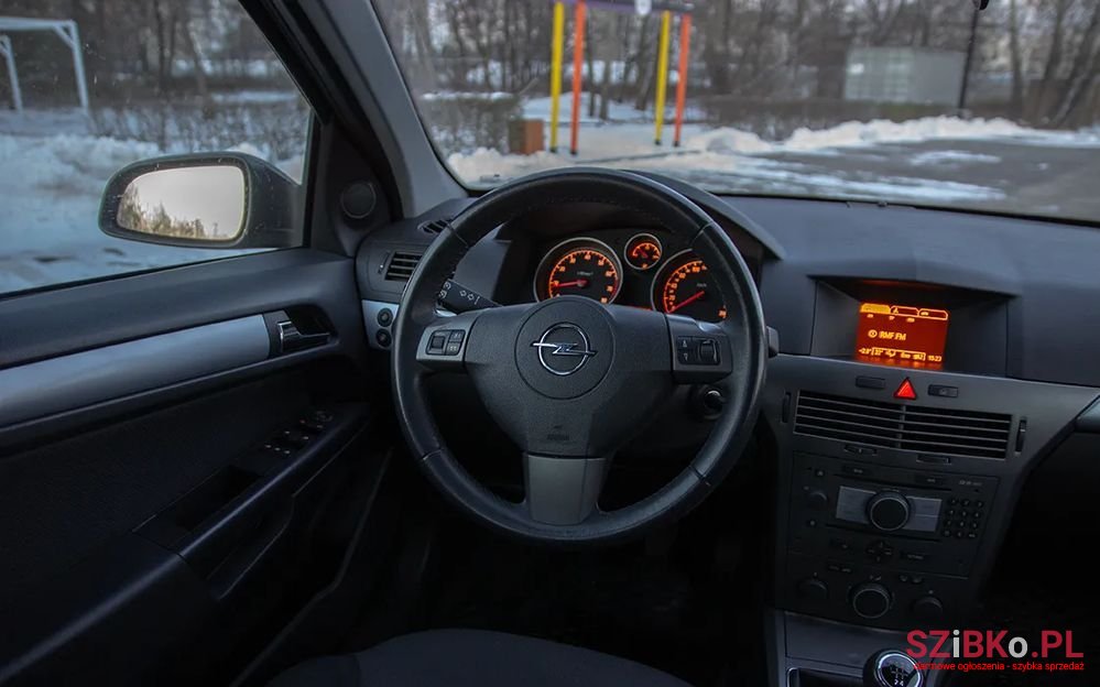 2006' Opel Astra photo #6