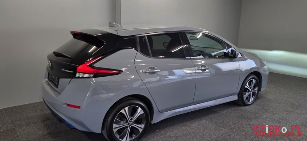 2021' Nissan Leaf photo #3