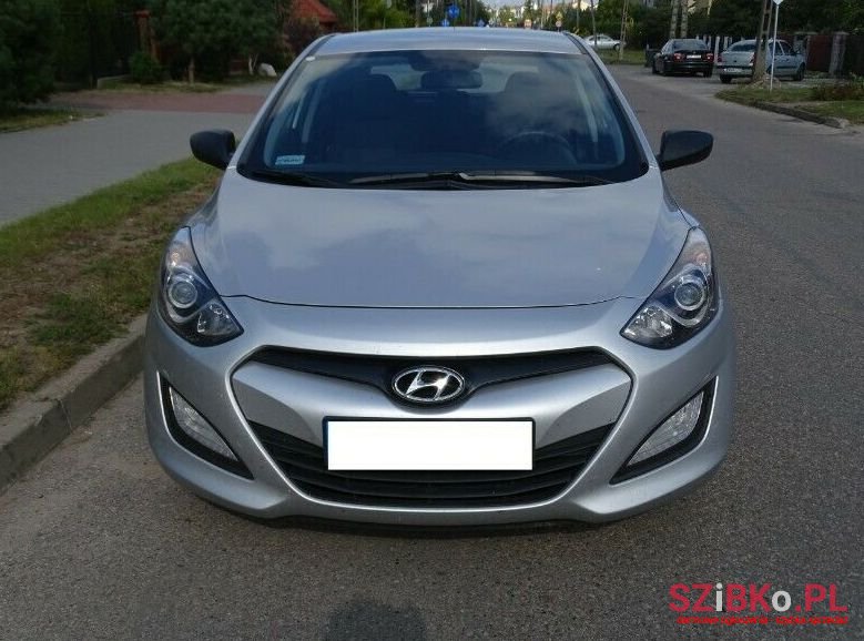 2012' Hyundai I30 photo #1