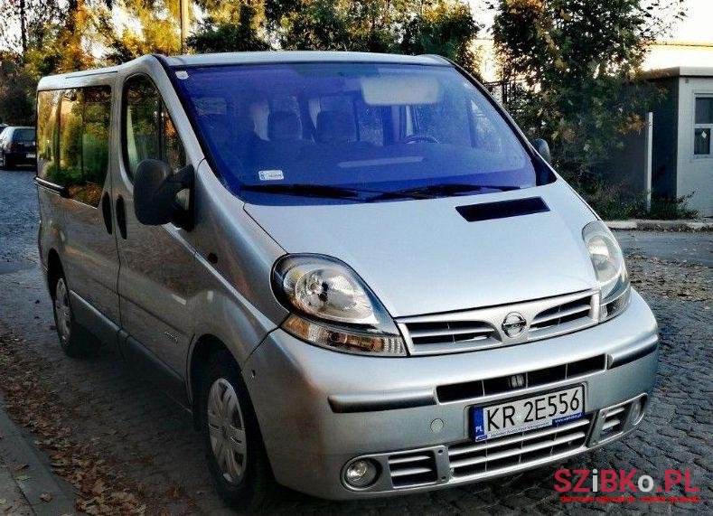 2005' Nissan Primastar photo #1