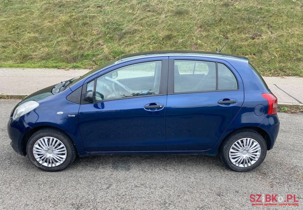 2008' Toyota Yaris photo #5