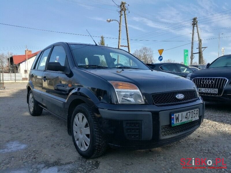 2006' Ford Fusion photo #1