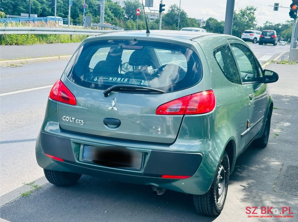 2005' Mitsubishi Colt photo #3