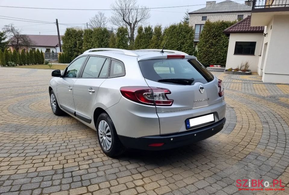 2010' Renault Megane photo #4