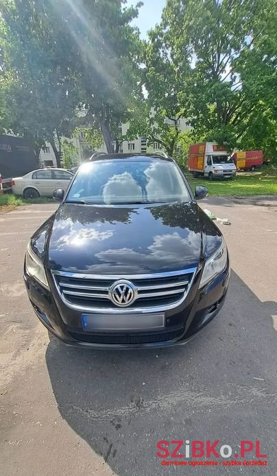 2009' Volkswagen Tiguan photo #1