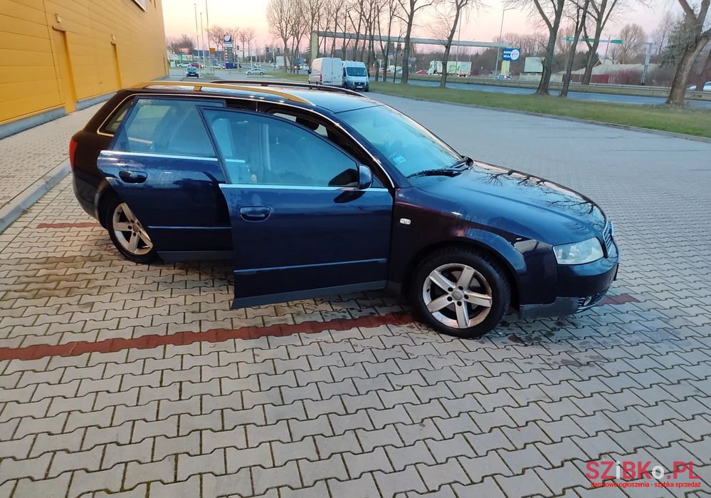 2002' Audi A4 Avant photo #3