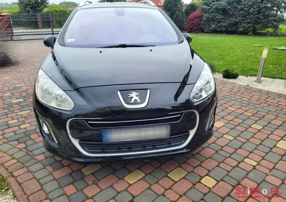 2012' Peugeot 308 photo #2