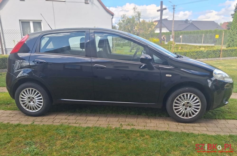 2009' Fiat Punto photo #6