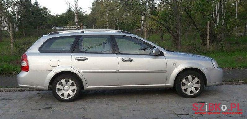 2010' Daewoo Nubira photo #1