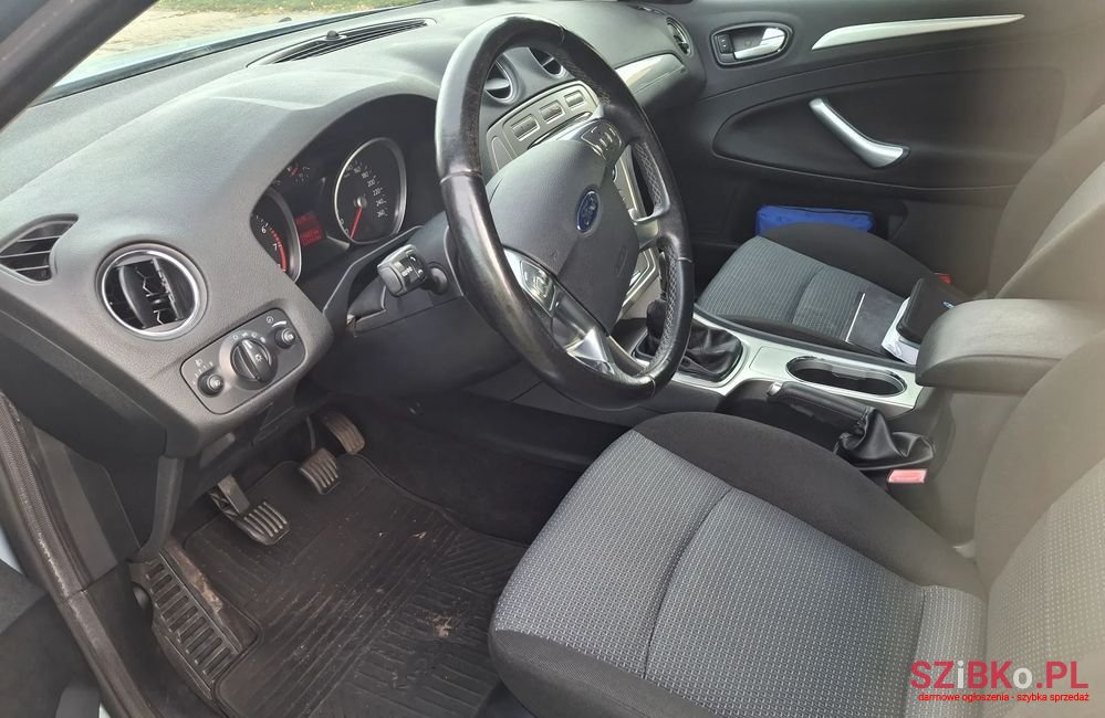 2007' Ford Mondeo 1.6 Trend photo #2