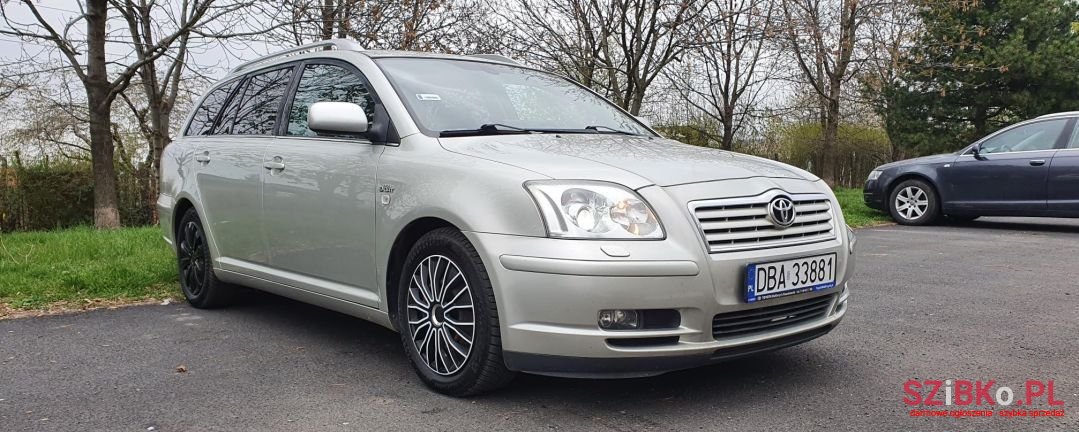 2005' Toyota Avensis photo #1