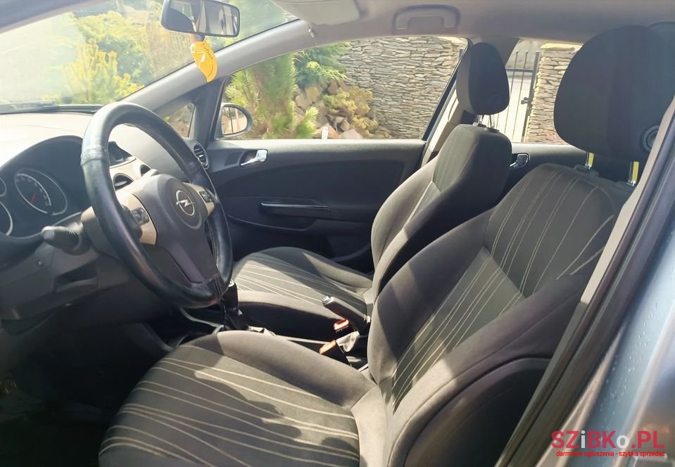 2008' Opel Corsa photo #6